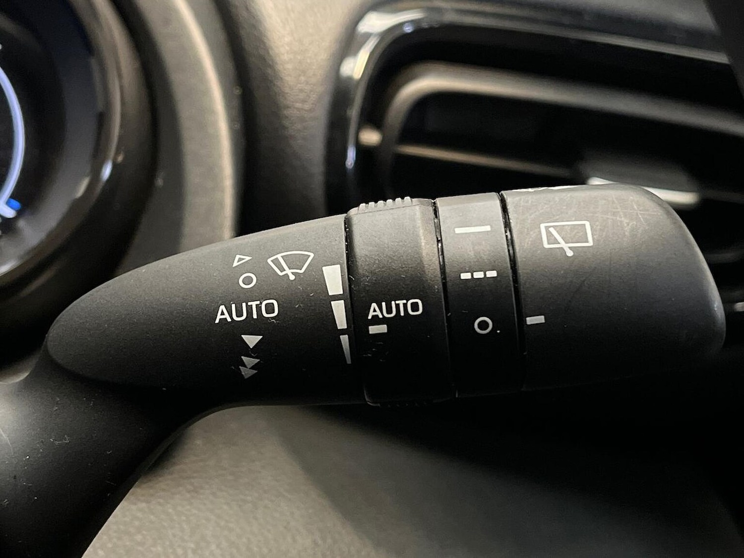 Used Toyota Yaris 2022 for sale - 76275132: Photo 28