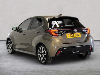 Used Toyota Yaris 2022 for sale - 76275132: Photo