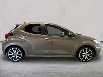 Used Toyota Yaris 2022 for sale - 76275132: Photo