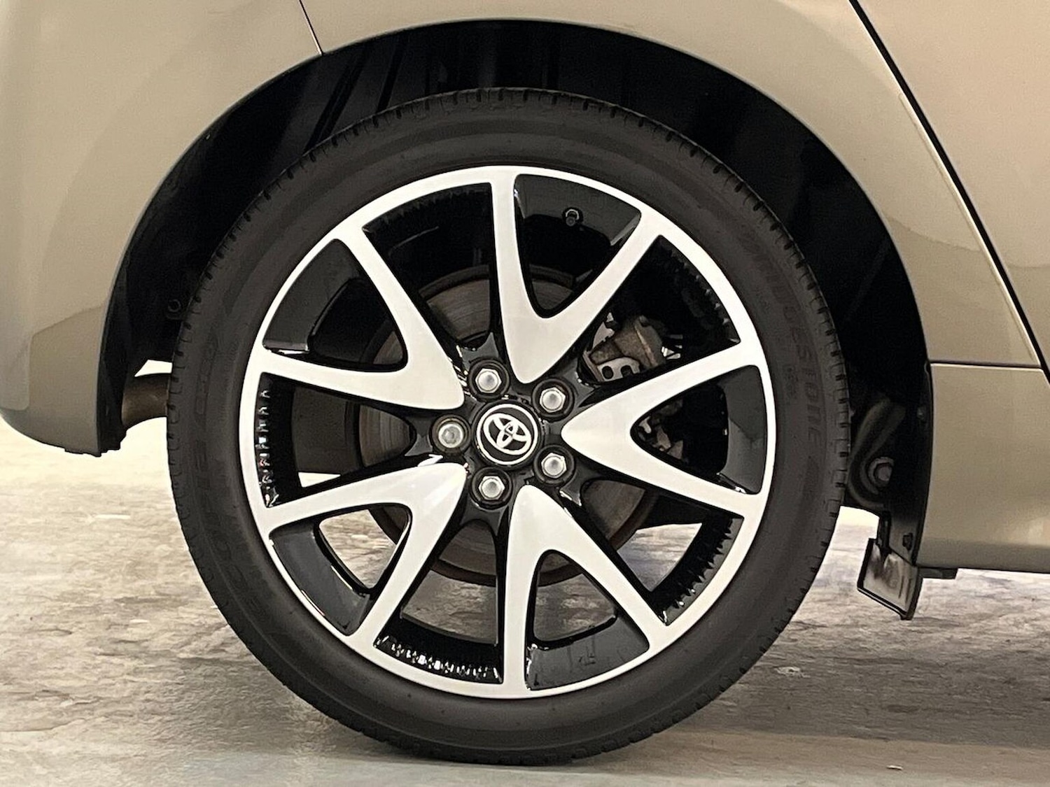Used Toyota Yaris 2022 for sale - 76275132: Photo 6