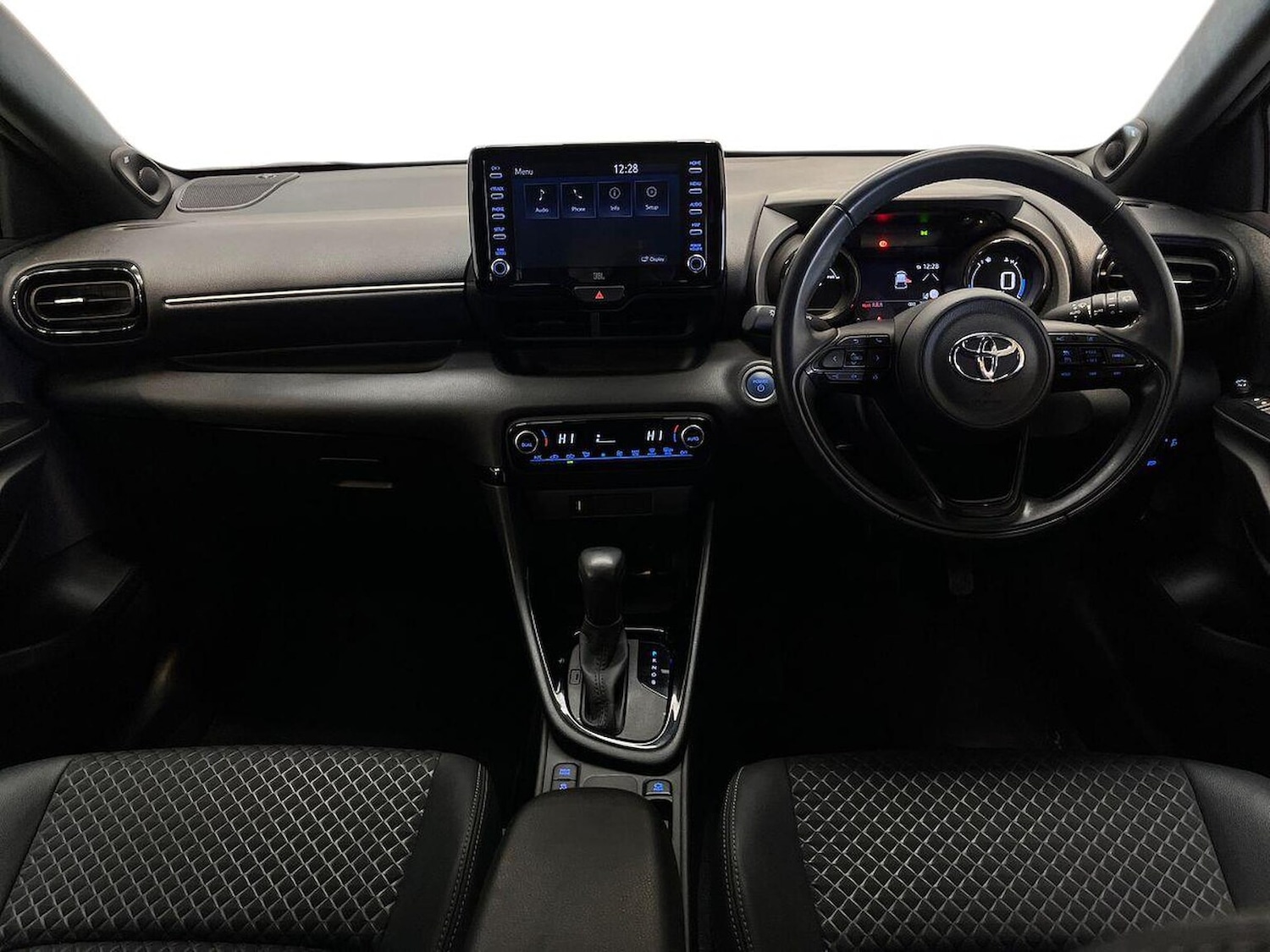 Used Toyota Yaris 2022 for sale - 76275132: Photo 8
