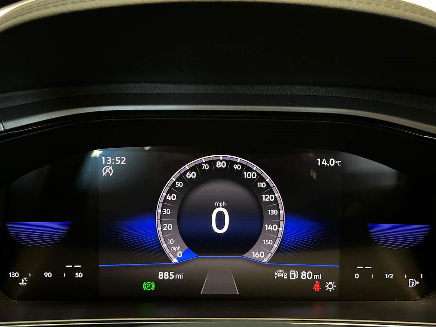 Used Volkswagen T-Roc 2023 for sale - 76047725: Photo 10
