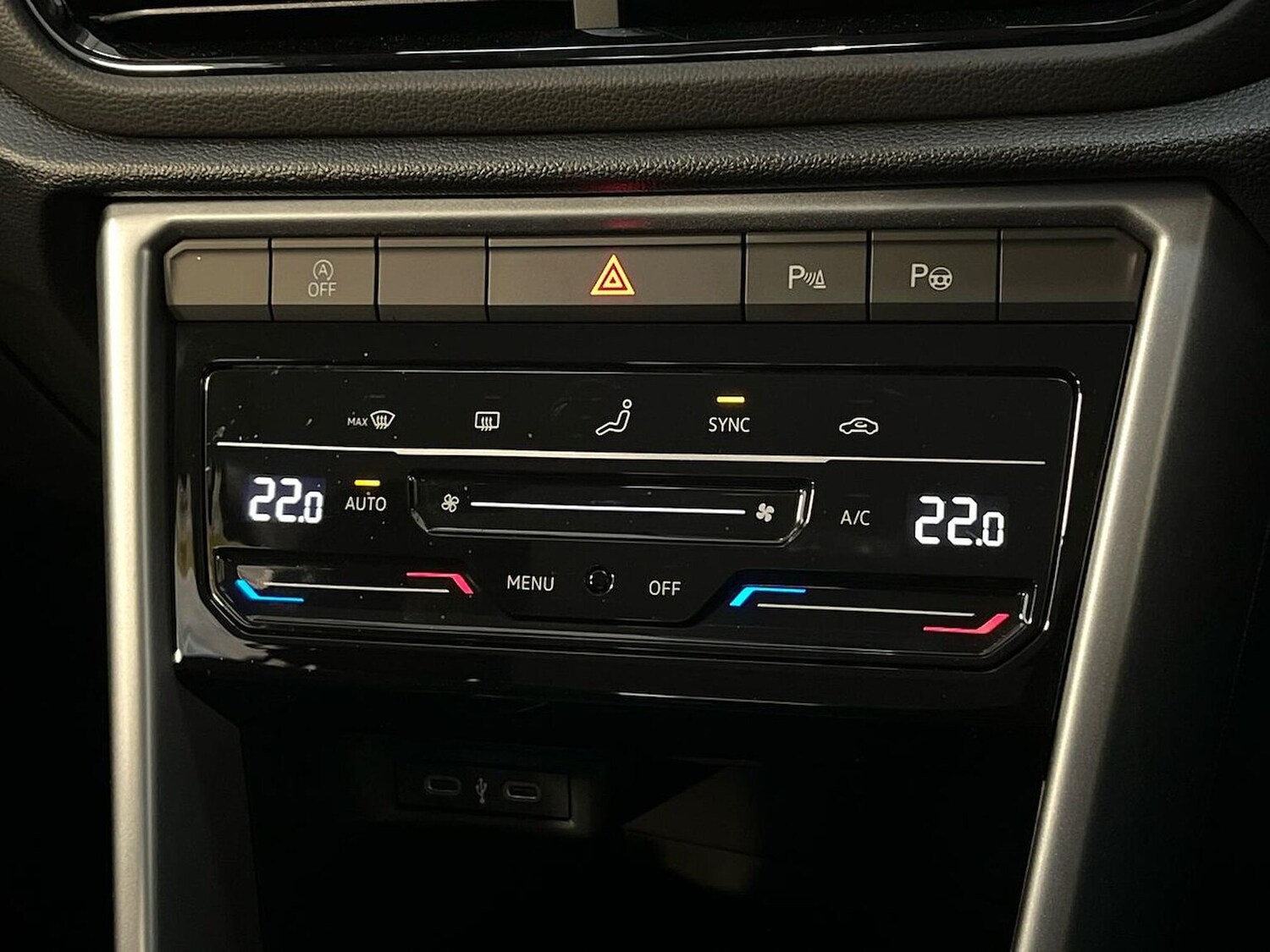 Used Volkswagen T-Roc 2023 for sale - 76047725: Photo 12