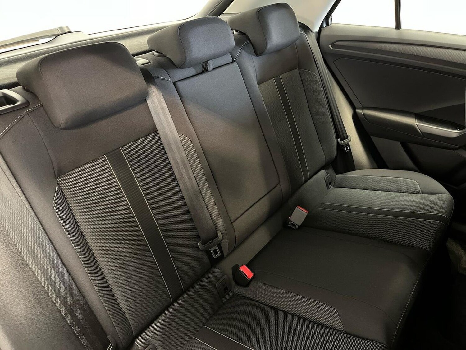 Used Volkswagen T-Roc 2023 for sale - 76047725: Photo 16