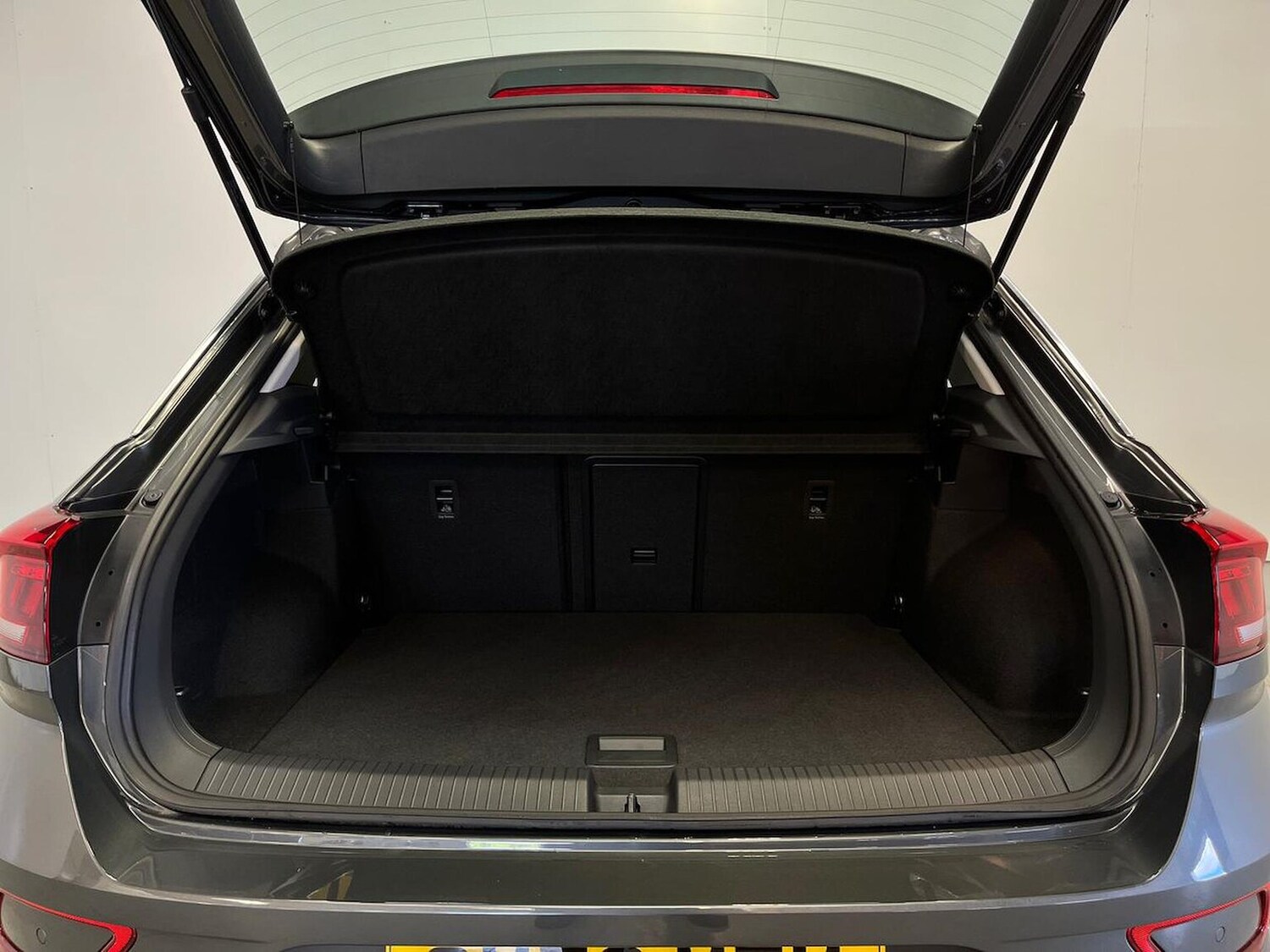 Used Volkswagen T-Roc 2023 for sale - 76047725: Photo 17