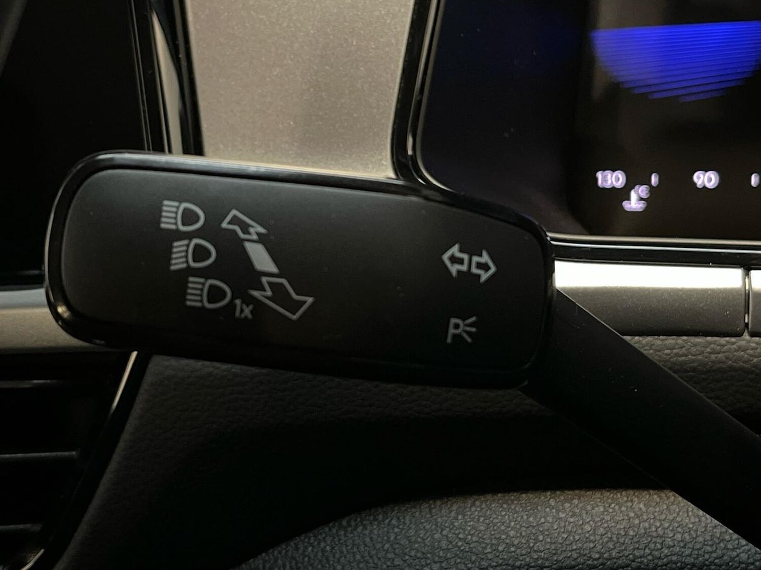 Used Volkswagen T-Roc 2023 for sale - 76047725: Photo 29