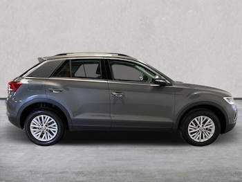Used Volkswagen T-Roc 2023 for sale - 76047725: Photo 3