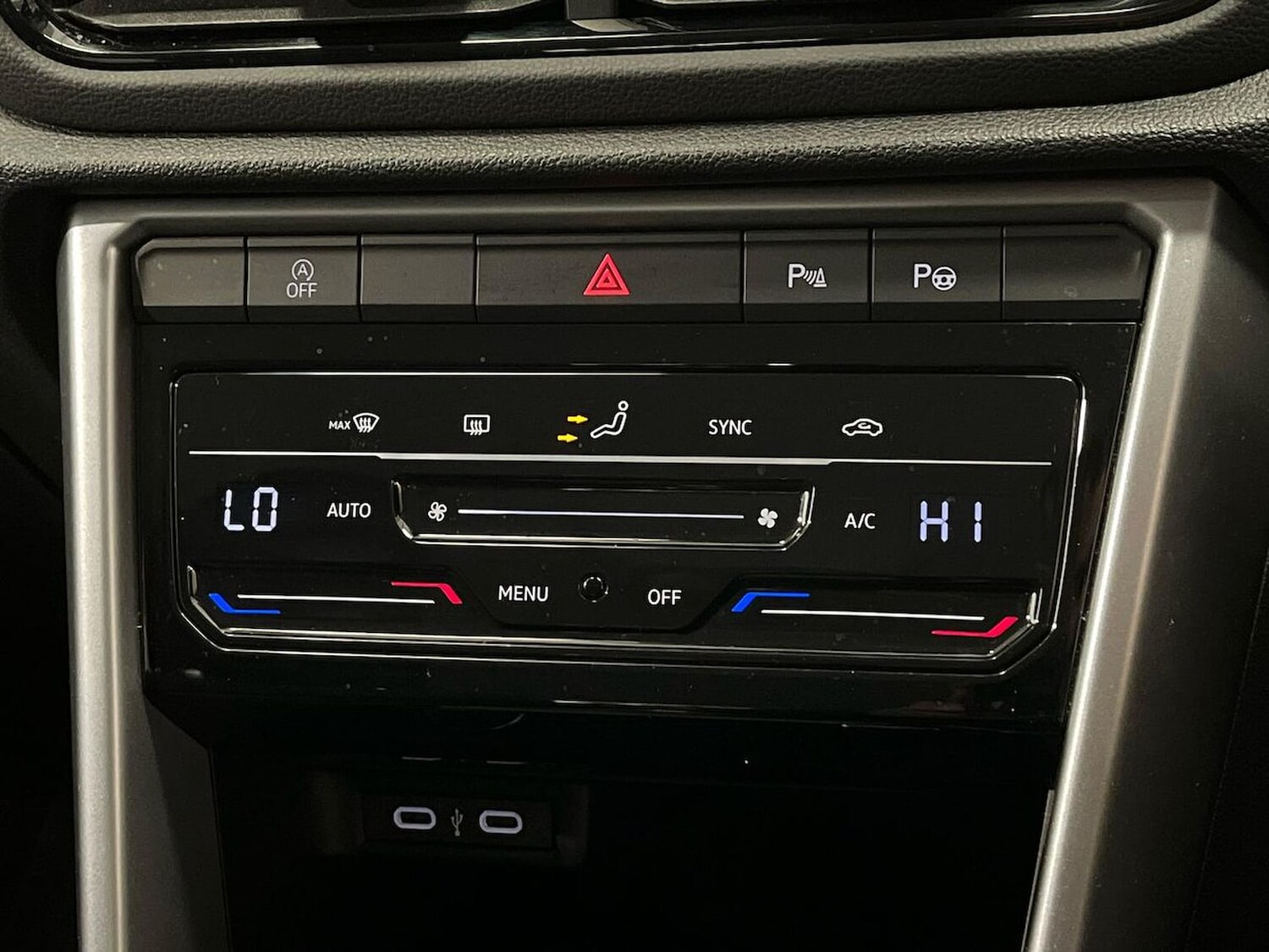 Used Volkswagen T-Roc 2024 for sale - 78195875: Photo 12