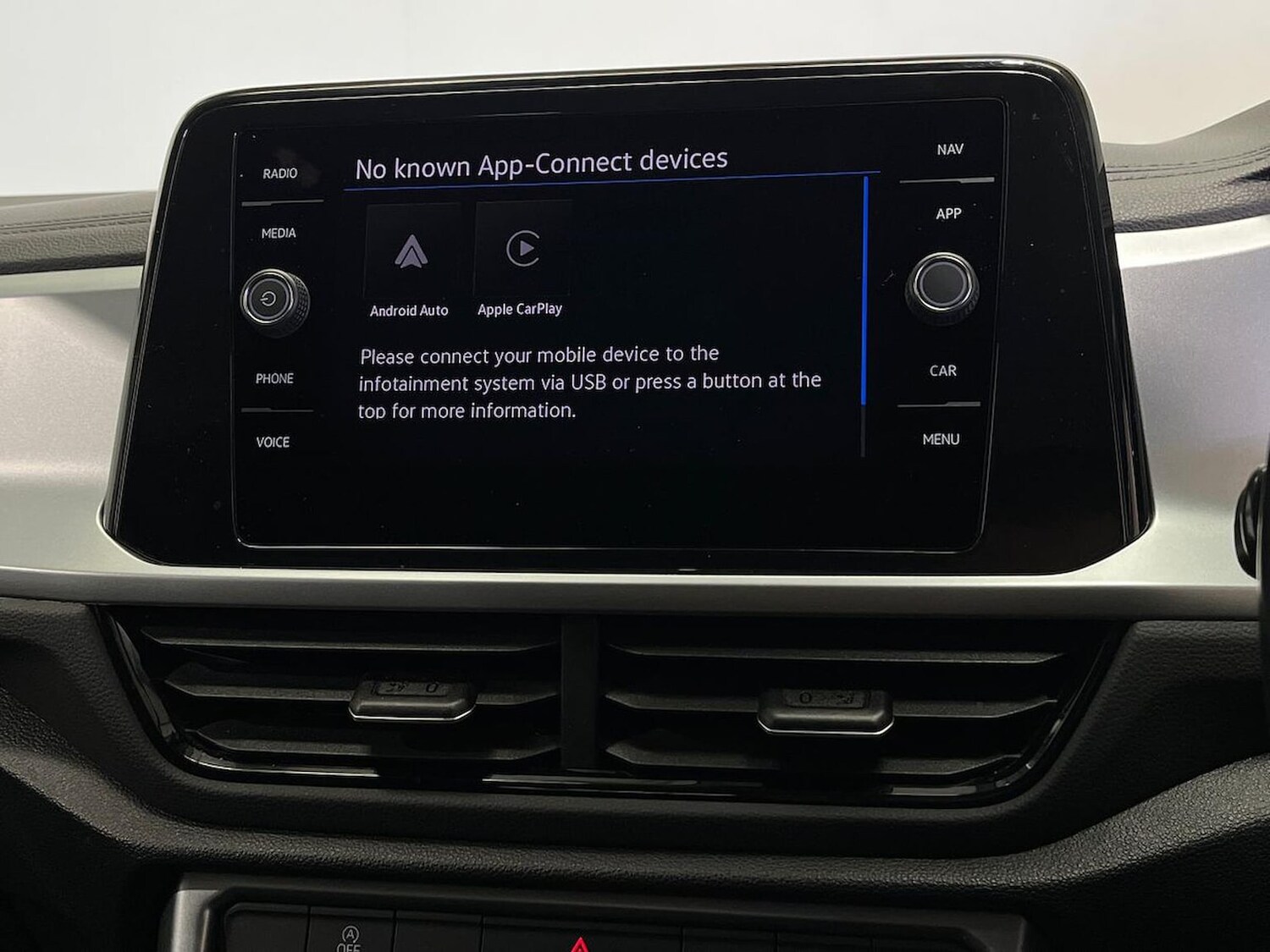 Used Volkswagen T-Roc 2024 for sale - 78195875: Photo 25