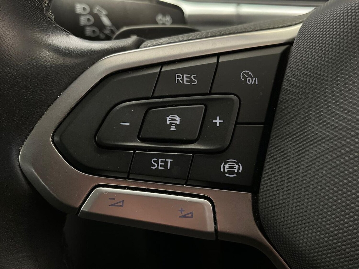 Used Volkswagen T-Roc 2024 for sale - 78195875: Photo 27