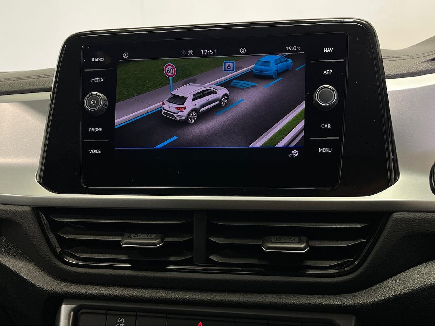 Used Volkswagen T-Roc 2024 for sale - 78195875: Photo 31