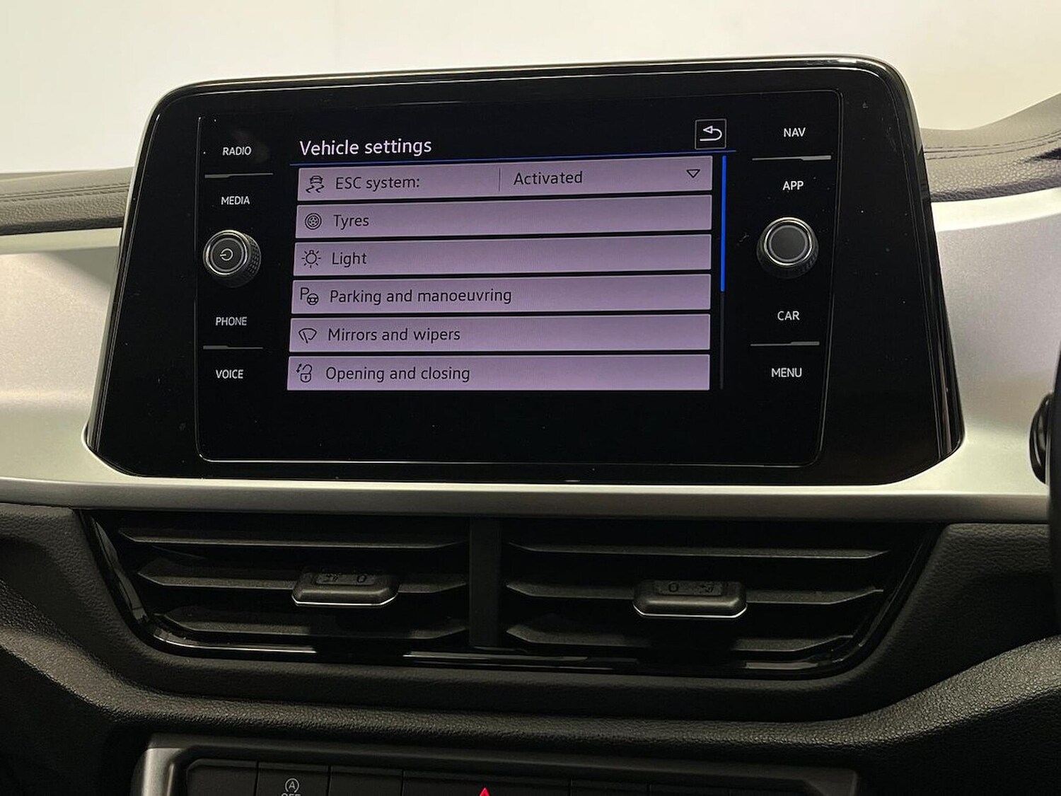 Used Volkswagen T-Roc 2024 for sale - 78195875: Photo 38