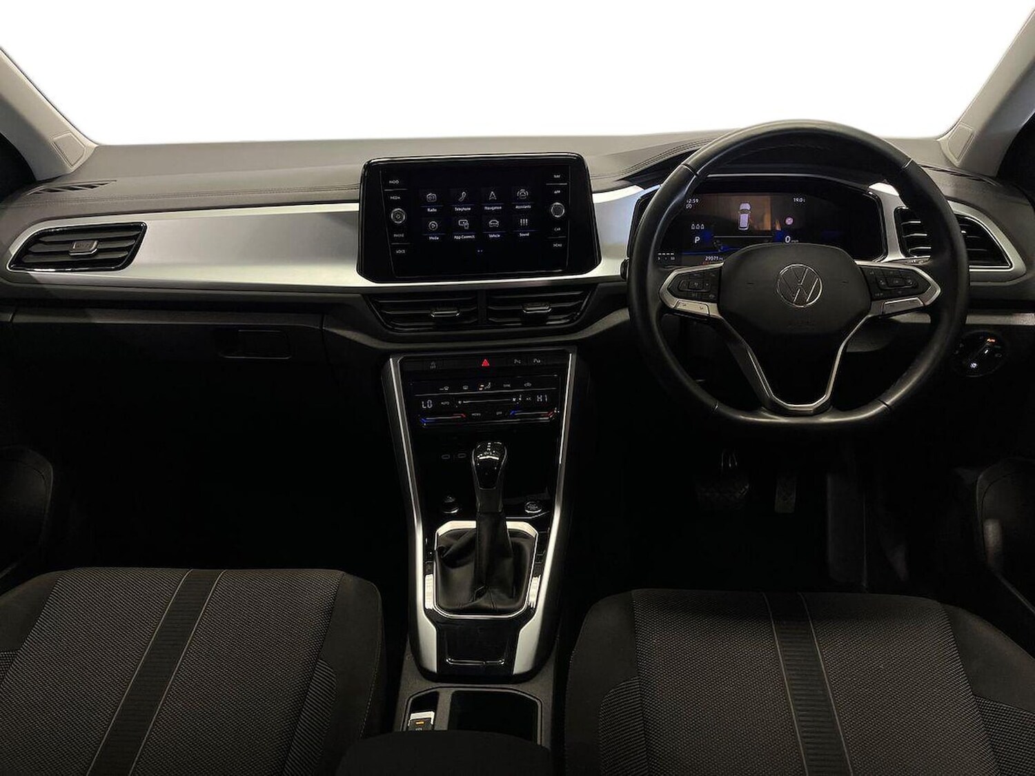 Used Volkswagen T-Roc 2024 for sale - 78195875: Photo 8