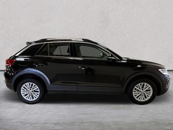 Used Volkswagen T-Roc 2022 for sale - 75975427: Photo