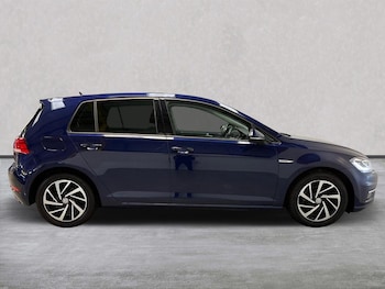 Used Volkswagen Golf 2020 for sale - 75962437: Photo
