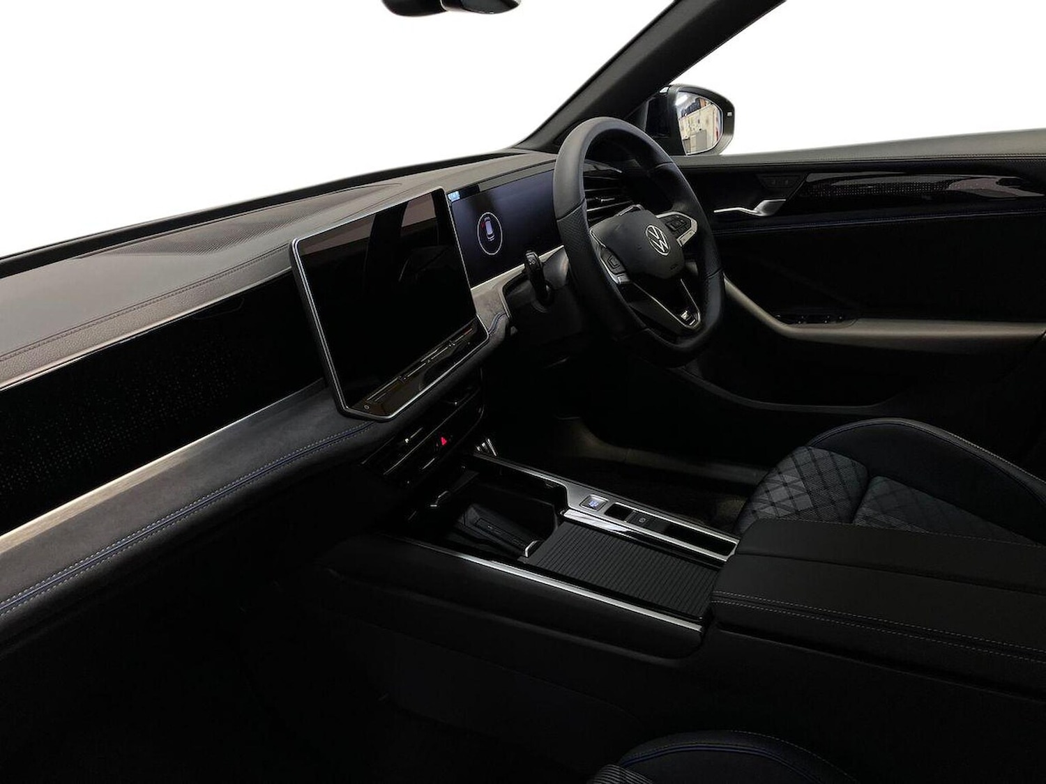 Used Volkswagen Passat 2025 for sale - 76650149: Photo 7