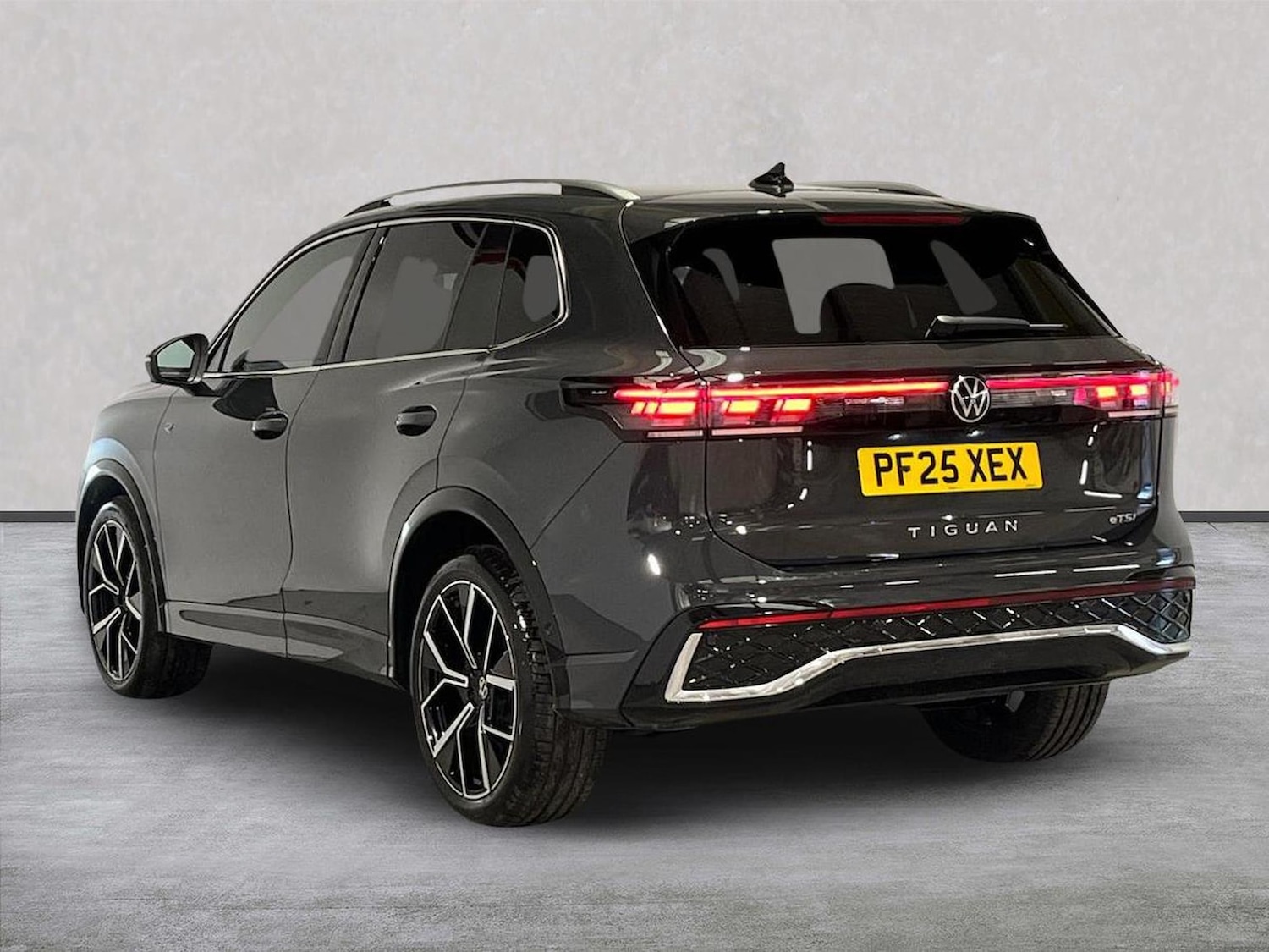 Used Volkswagen Tiguan 2025 for sale - 78176529: Photo 2