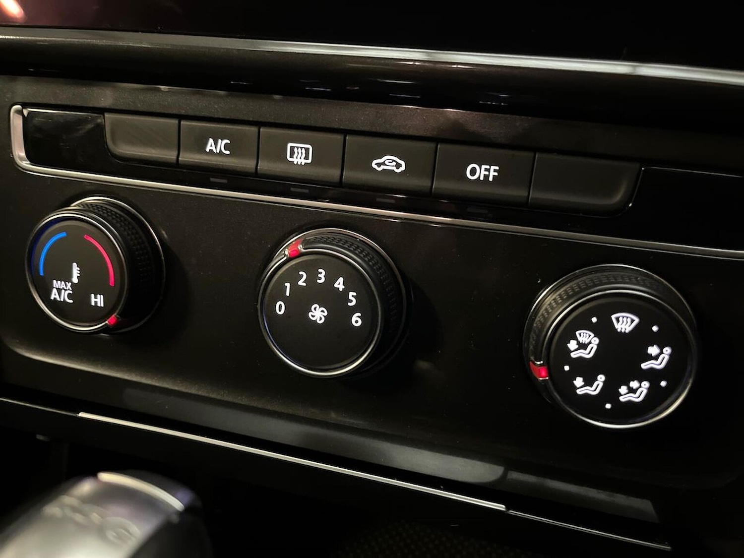 Used Volkswagen Golf 2017 for sale - 76571037: Photo 12