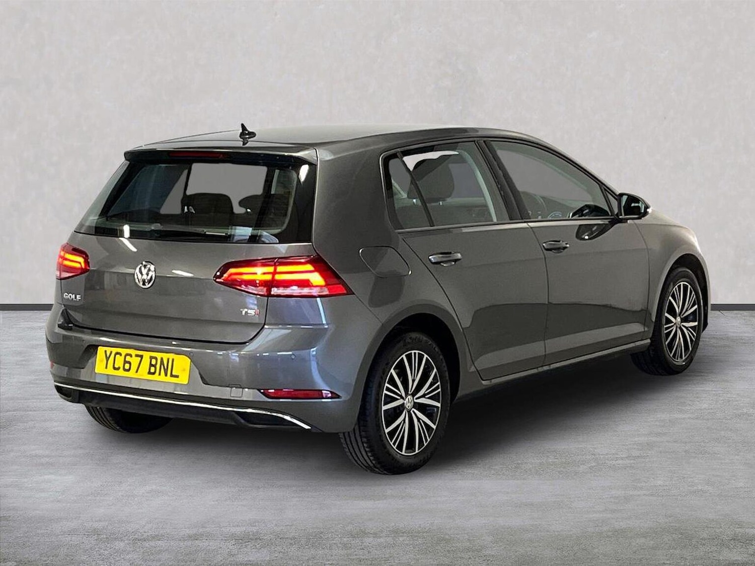 Used Volkswagen Golf 2017 for sale - 76571037: Photo 18