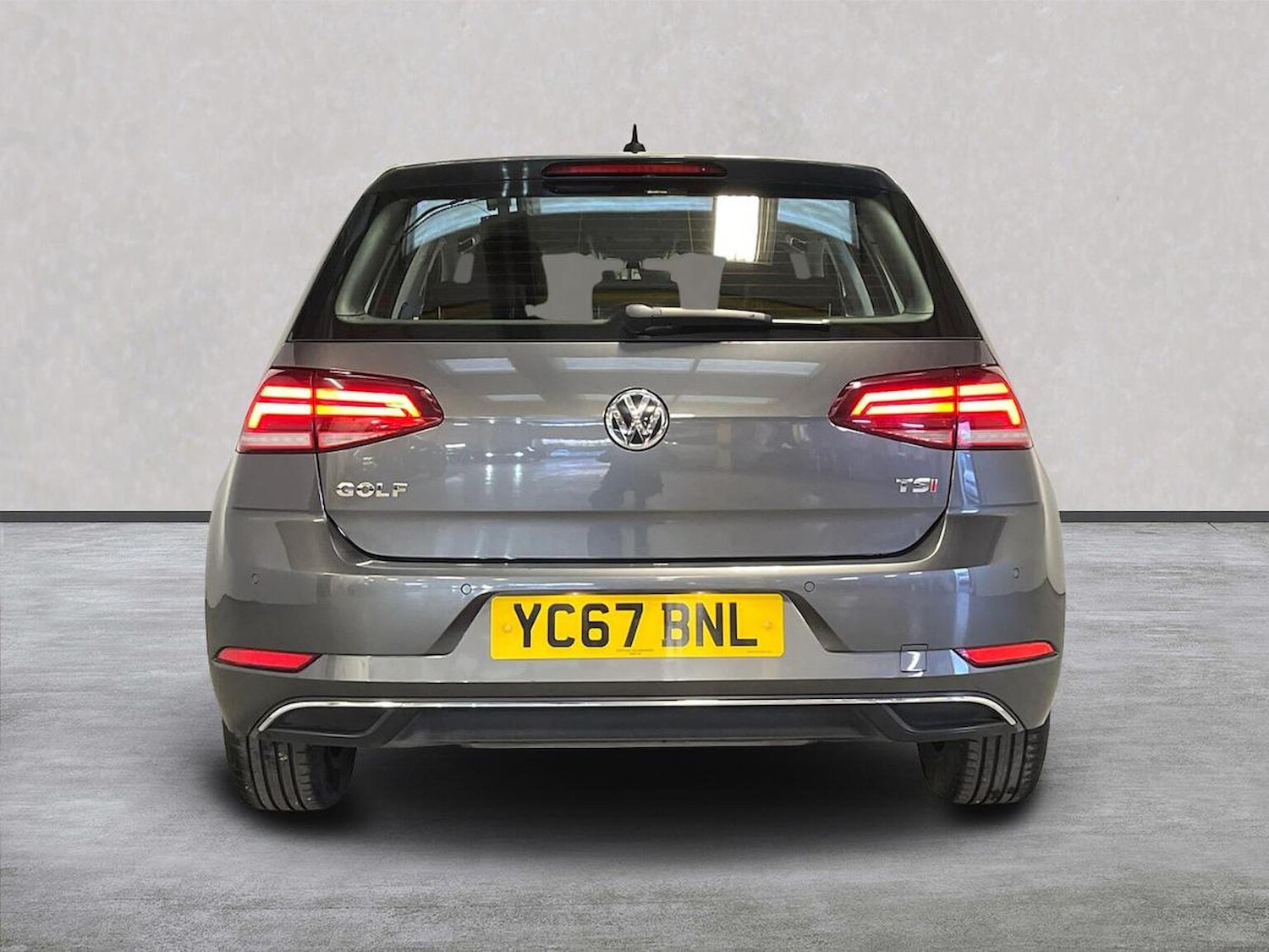 Used Volkswagen Golf 2017 for sale - 76571037: Photo 4