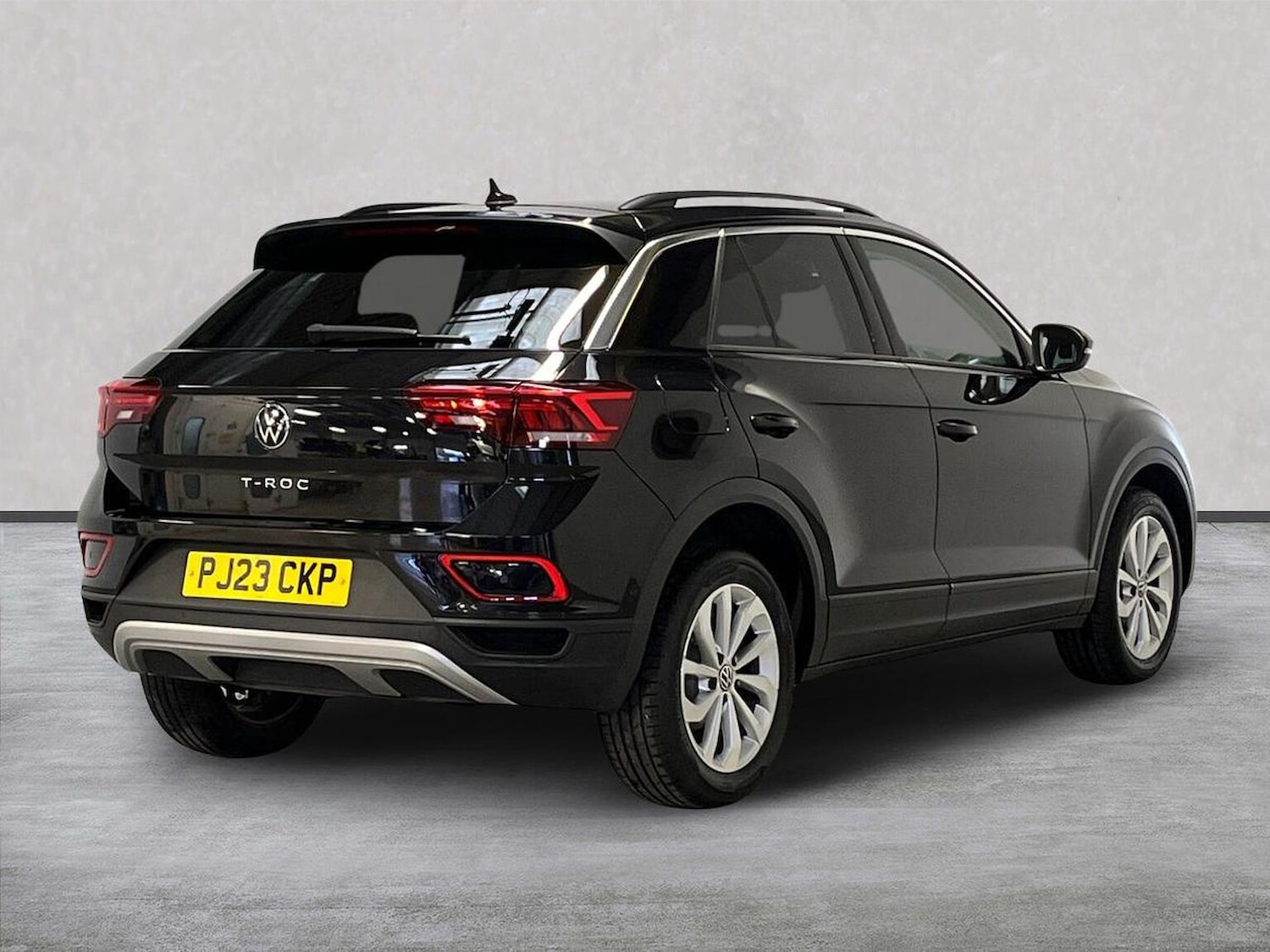 Used Volkswagen T-Roc 2023 for sale - 76478211: Photo 18