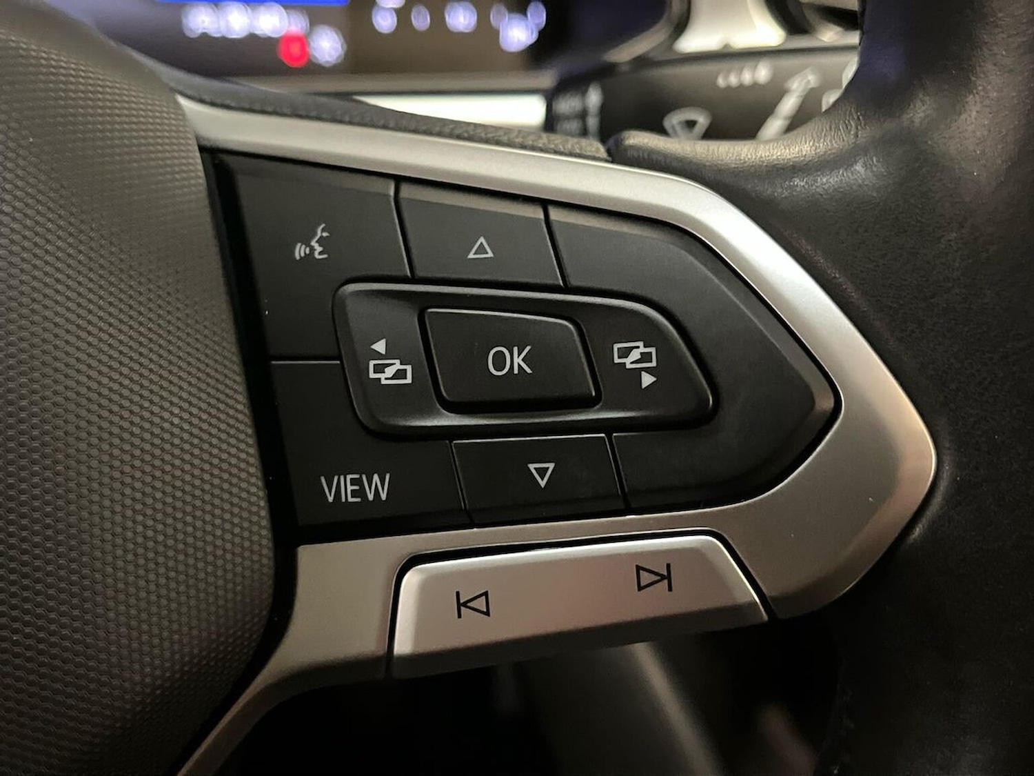 Used Volkswagen T-Roc 2023 for sale - 76478211: Photo 26