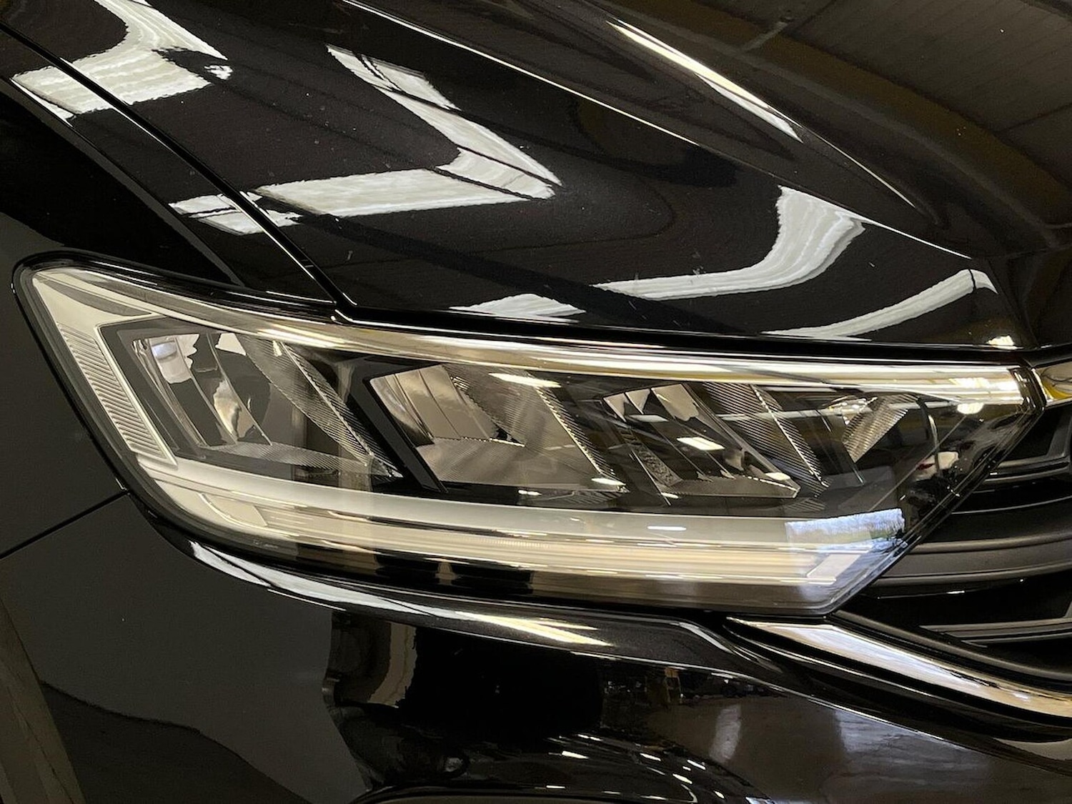 Used Volkswagen T-Roc 2023 for sale - 76478211: Photo 34