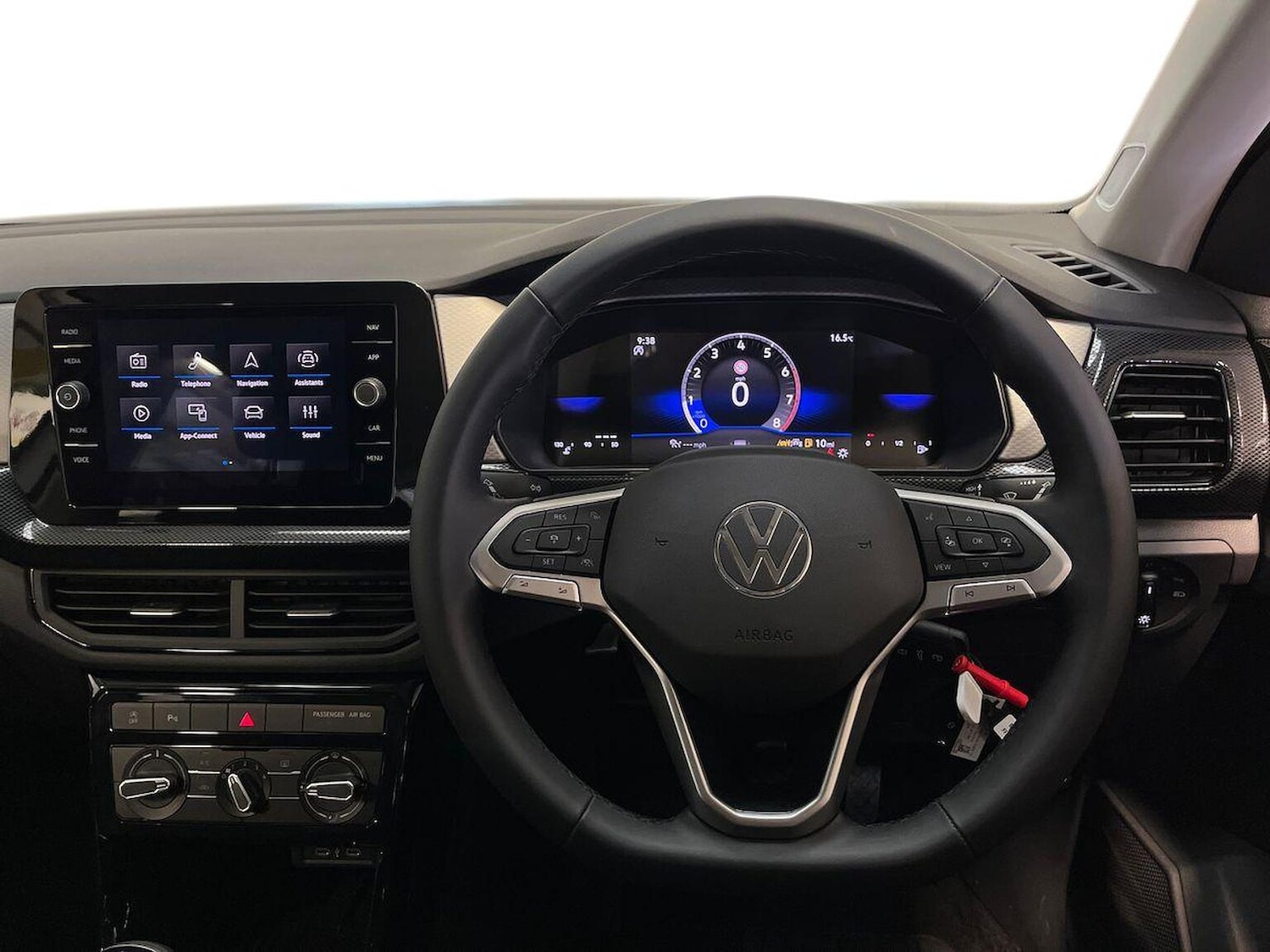 Used Volkswagen T-Cross 2025 for sale - 76288593: Photo 9