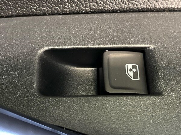 Used Volkswagen Taigo 2025 for sale - 76030358: Photo 37