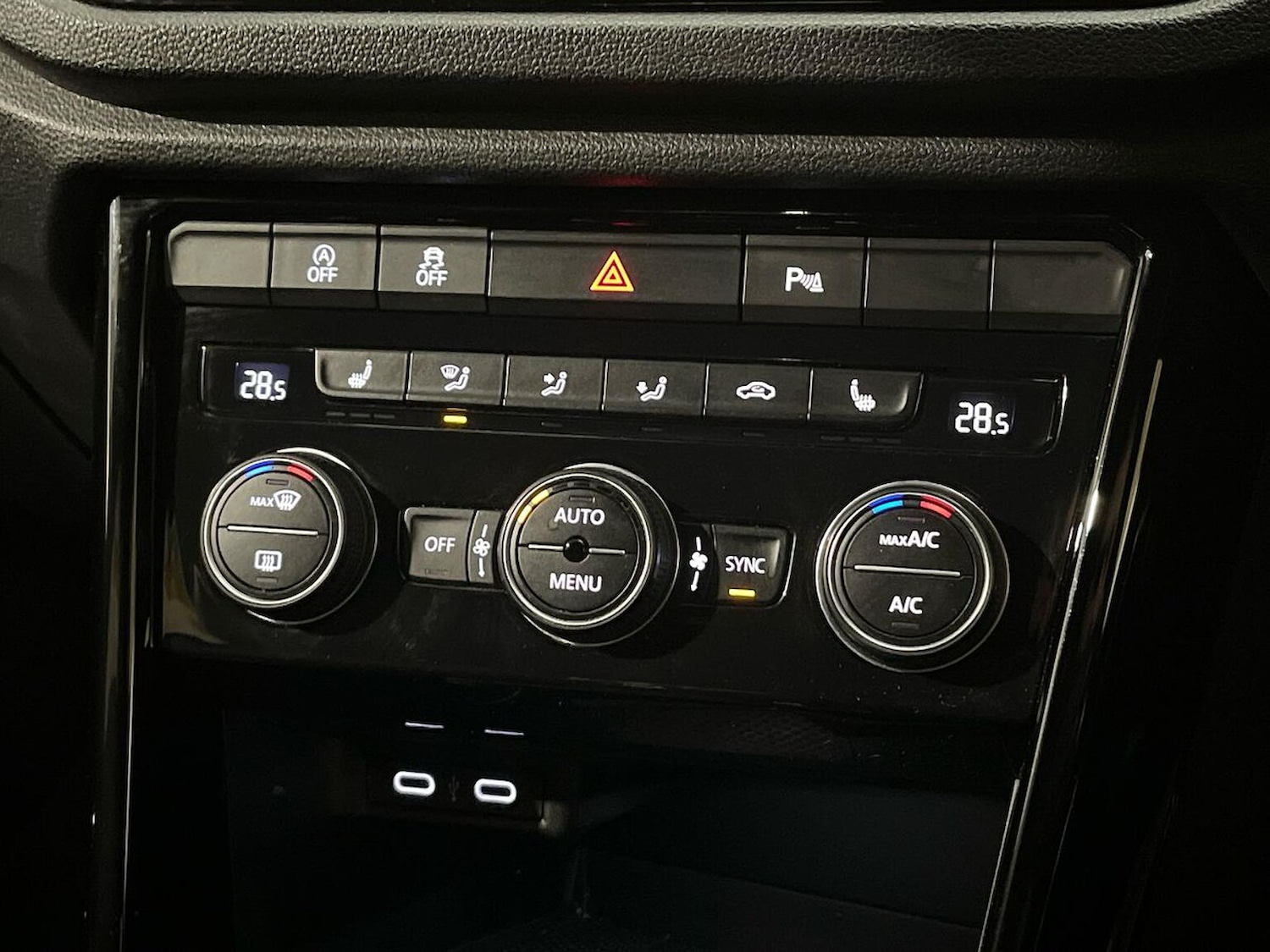 Used Volkswagen T-Roc 2022 for sale - 76974552: Photo 12