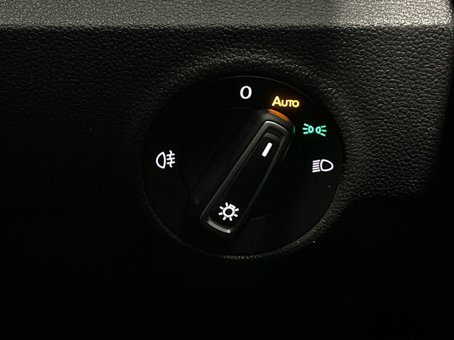 Used Volkswagen T-Roc 2022 for sale - 76974552: Photo 22