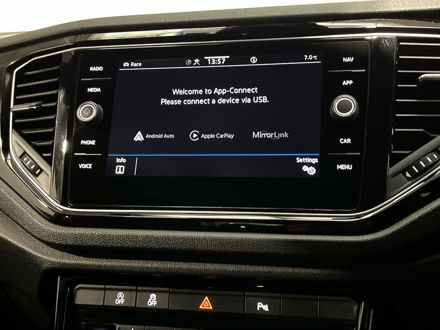 Used Volkswagen T-Roc 2022 for sale - 76974552: Photo 25