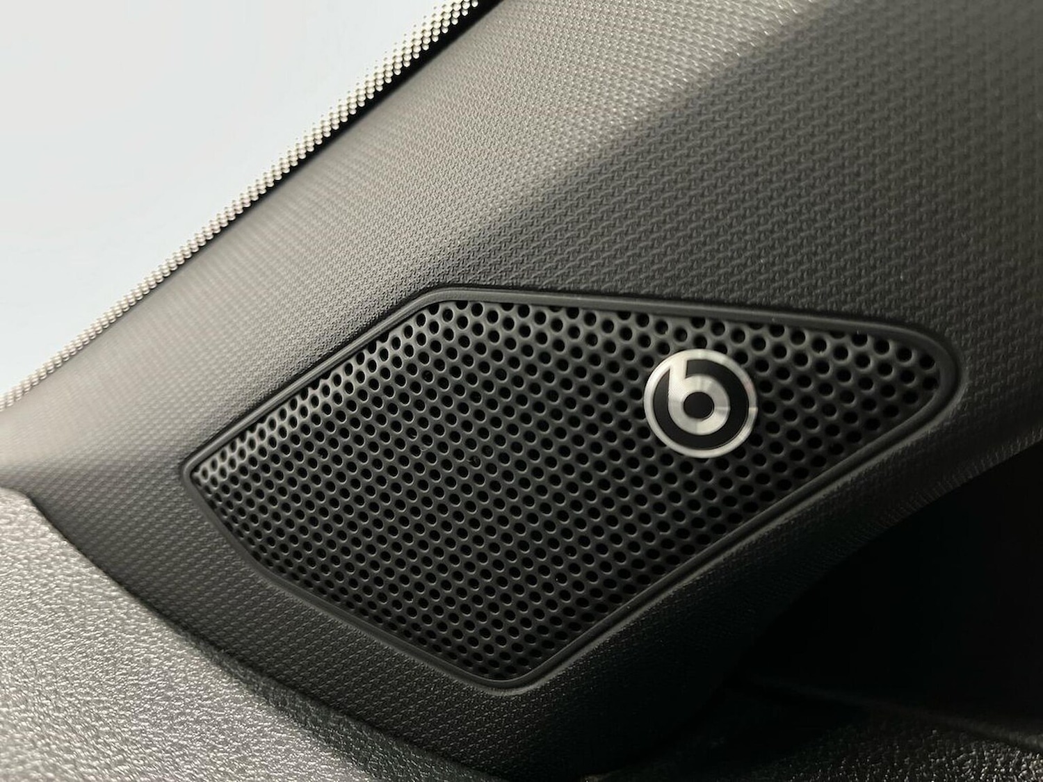 Used Volkswagen T-Roc 2022 for sale - 76974552: Photo 31