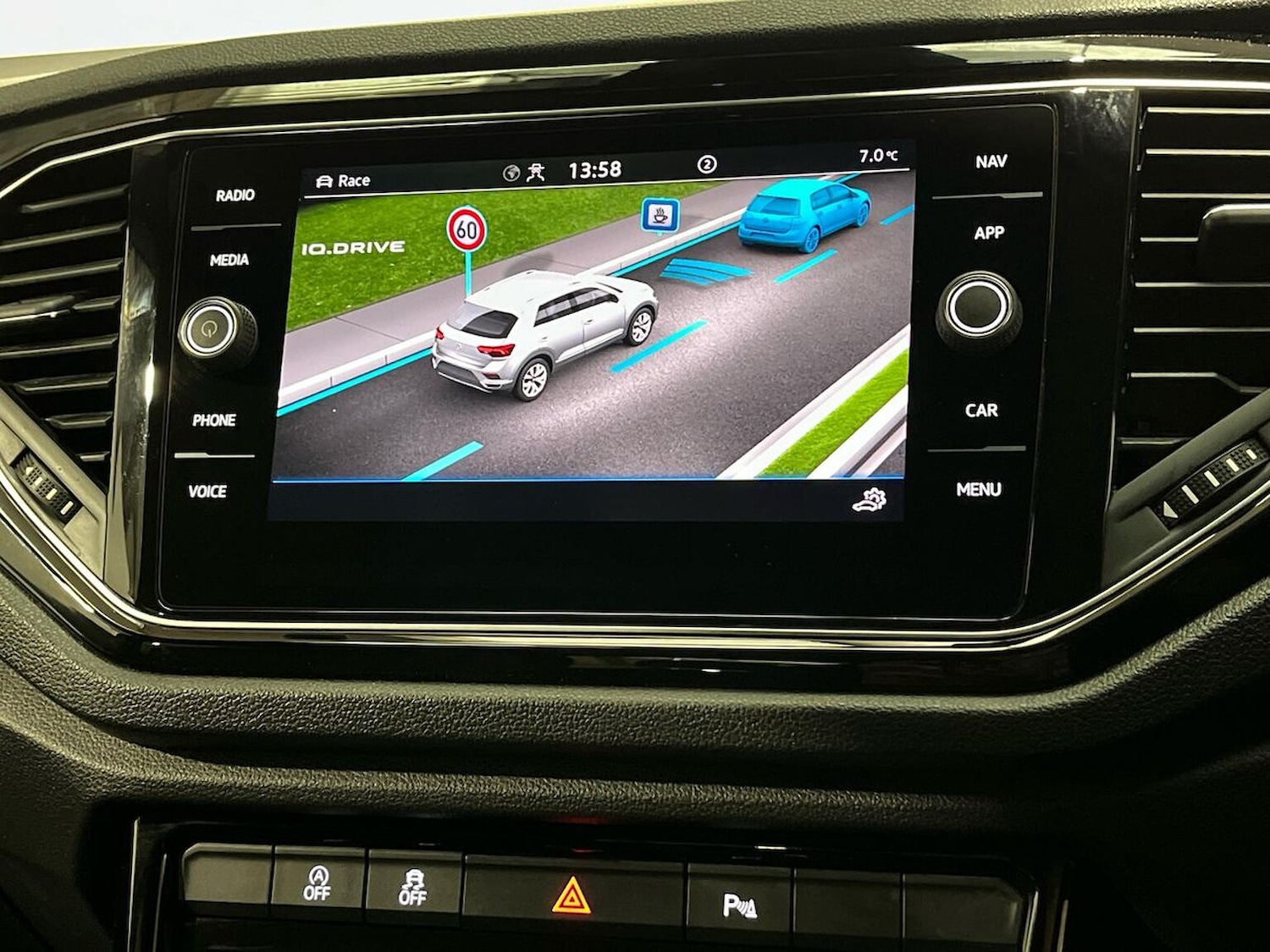 Used Volkswagen T-Roc 2022 for sale - 76974552: Photo 39