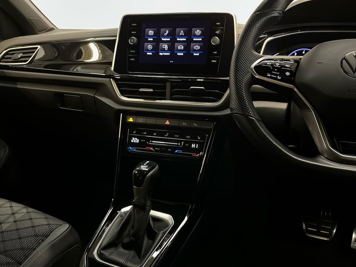 Used Volkswagen T-Roc 2022 for sale - 76305373: Photo 13