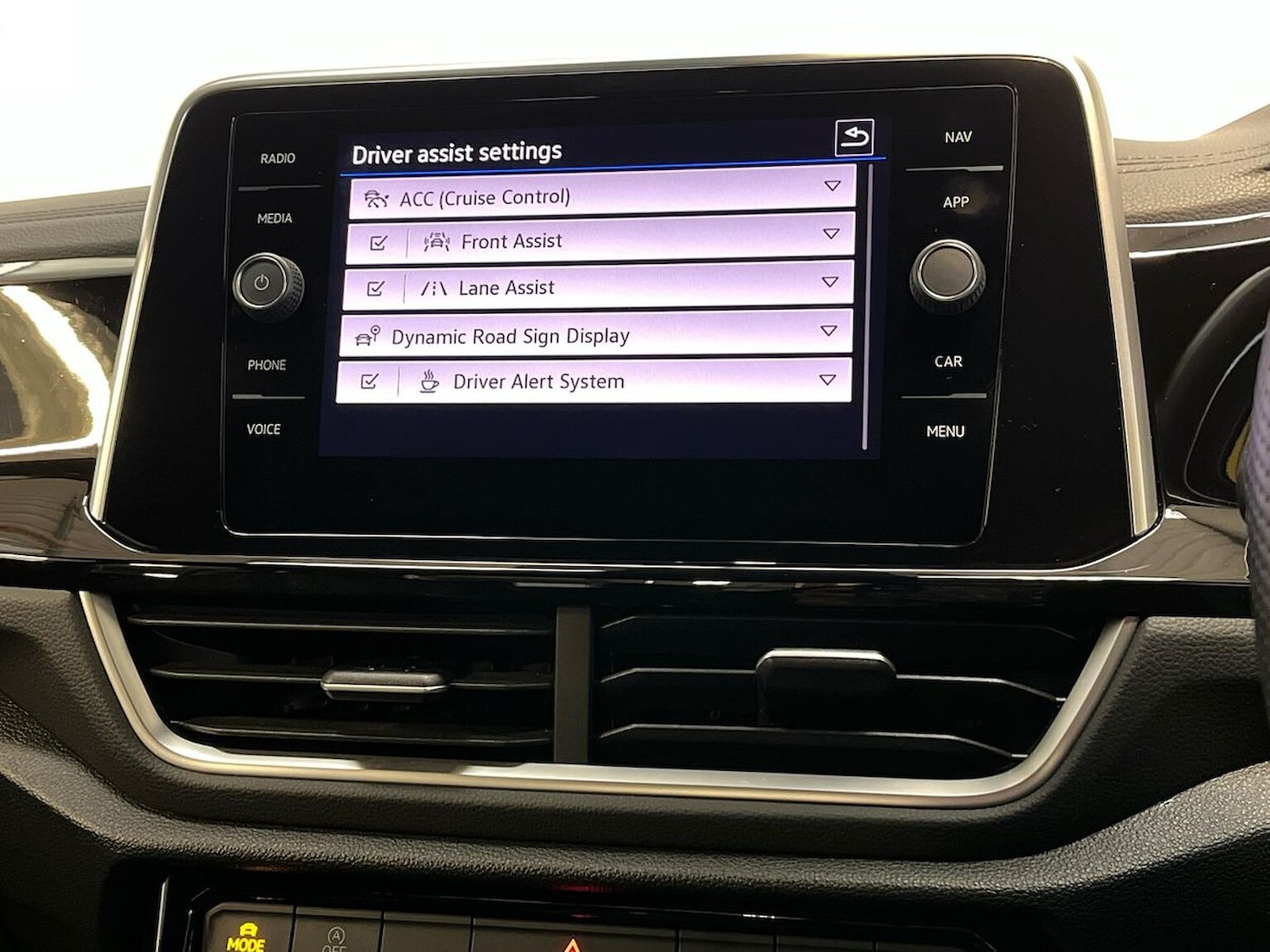 Used Volkswagen T-Roc 2022 for sale - 76305373: Photo 31