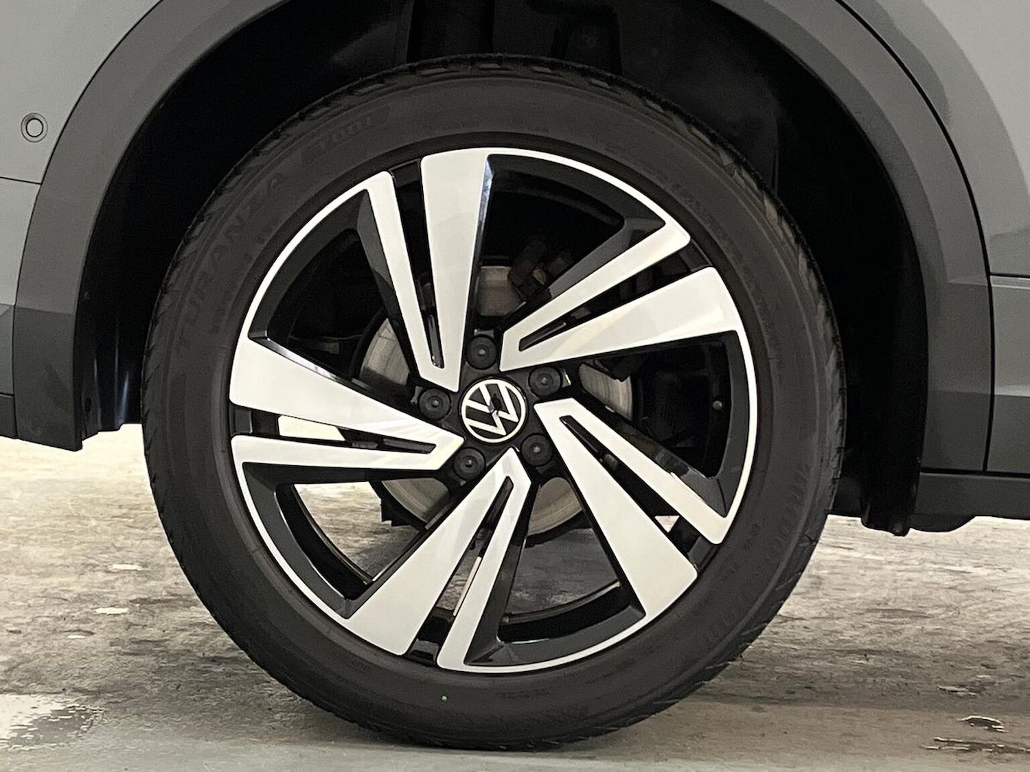 Used Volkswagen T-Roc 2022 for sale - 76305373: Photo 6