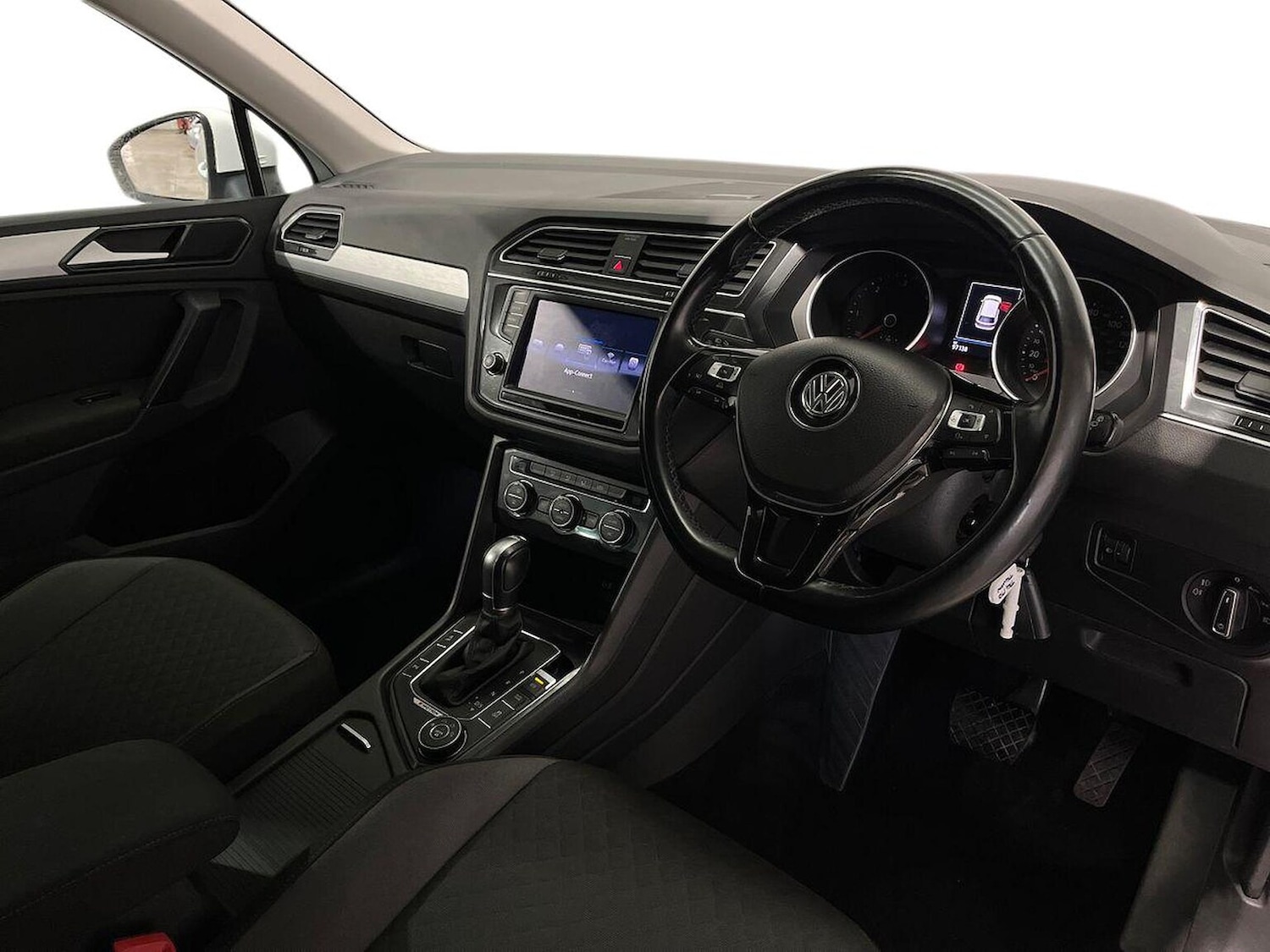 Used Volkswagen Tiguan 2017 for sale - 76706413: Photo 15