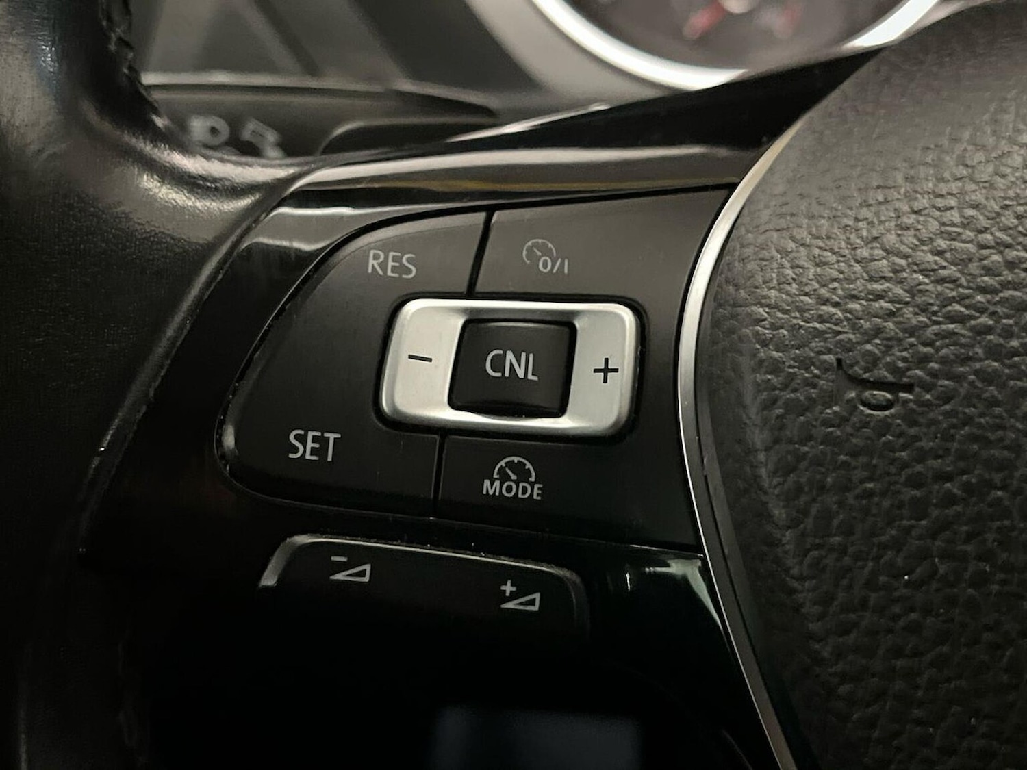 Used Volkswagen Tiguan 2017 for sale - 76706413: Photo 27