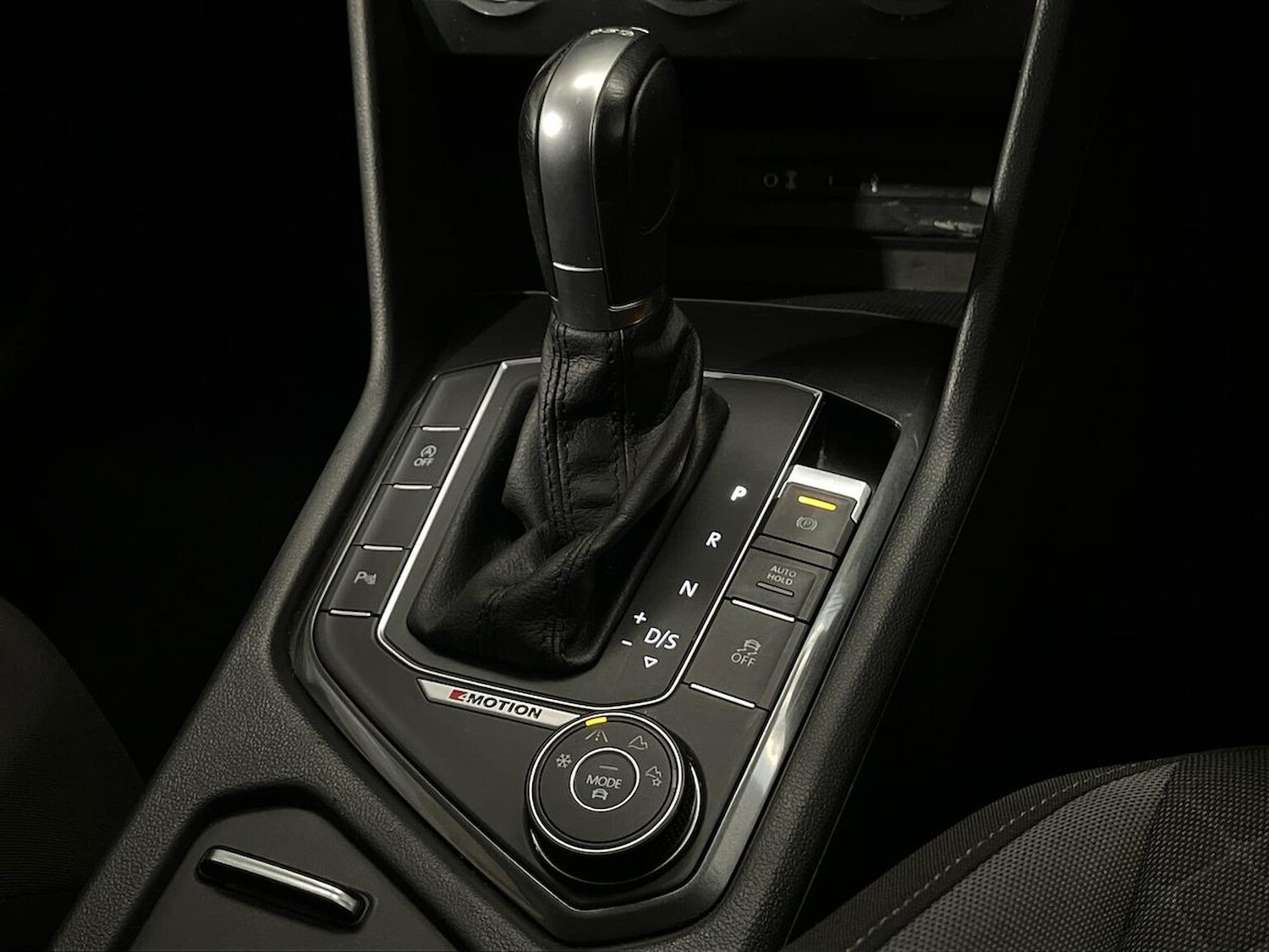 Used Volkswagen Tiguan 2017 for sale - 76706413: Photo 38