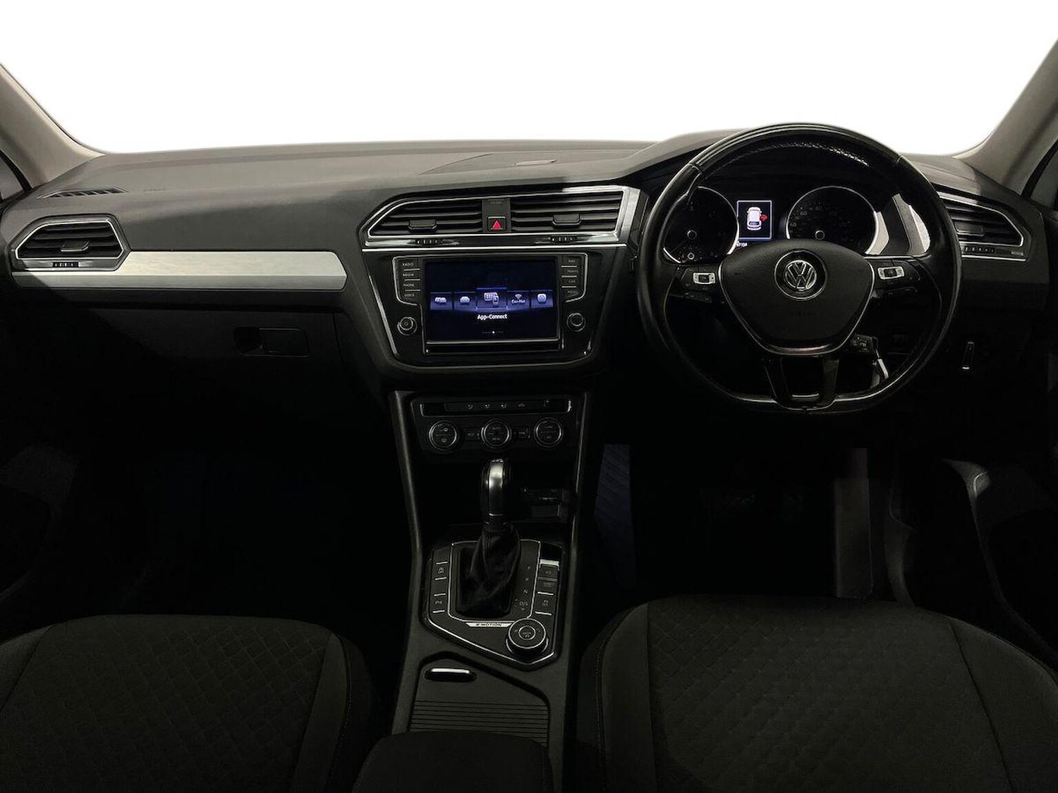 Used Volkswagen Tiguan 2017 for sale - 76706413: Photo 8