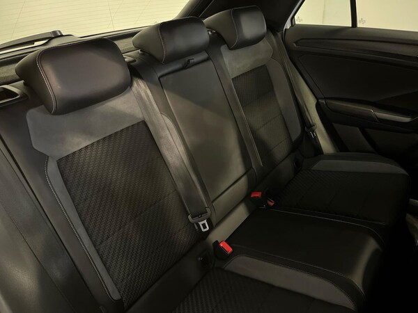 Used Volkswagen T-Roc 2018 for sale - 76232797: Photo 16
