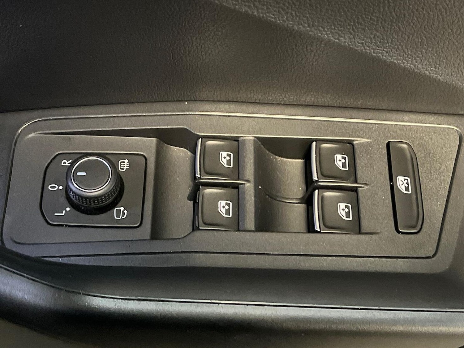 Used Volkswagen T-Roc 2018 for sale - 76232797: Photo 21