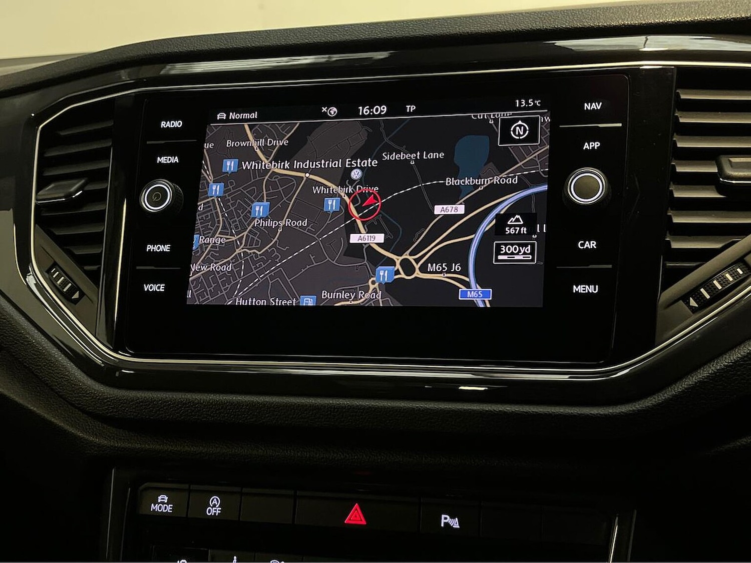 Used Volkswagen T-Roc 2018 for sale - 76232797: Photo 24