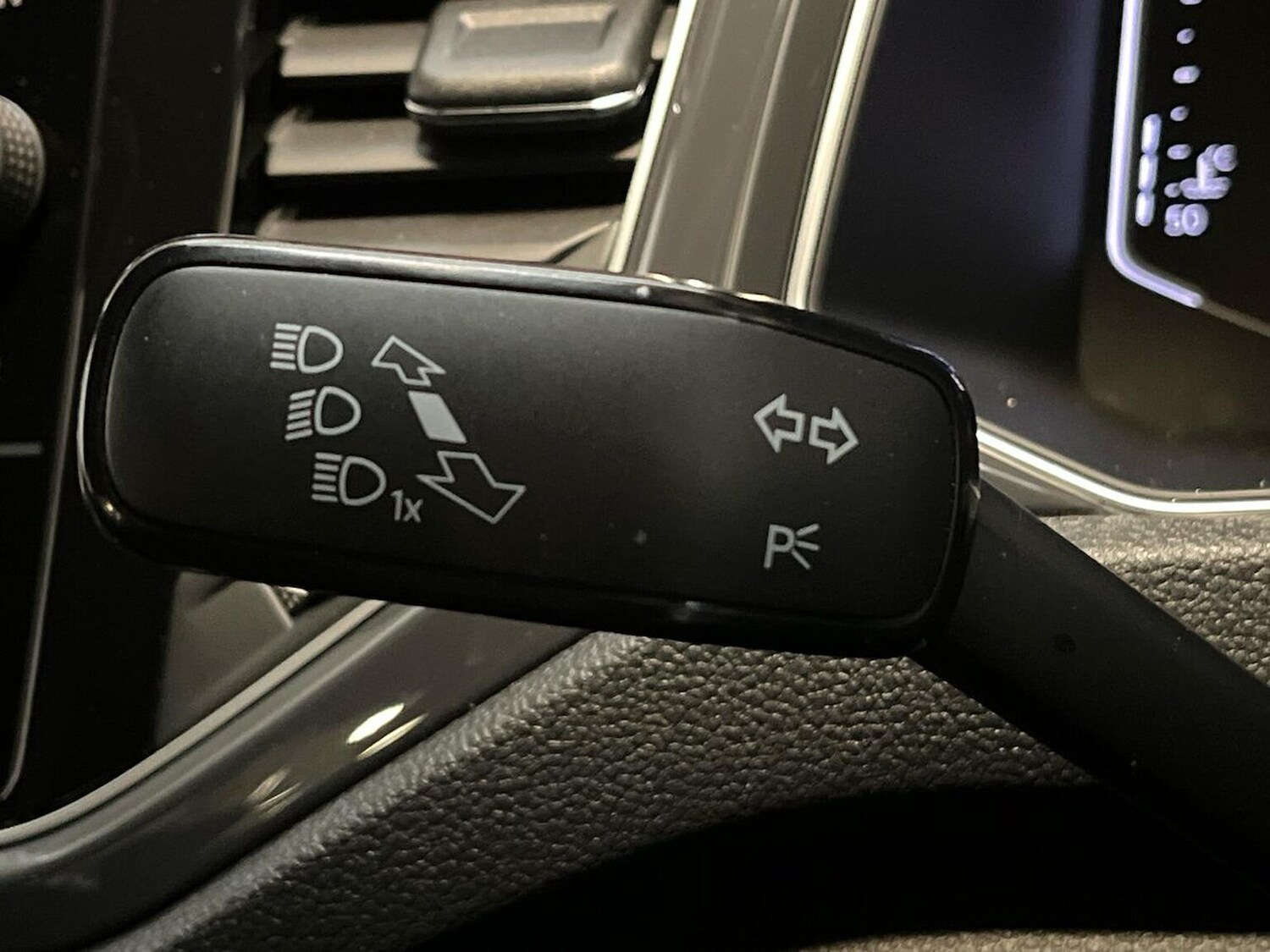 Used Volkswagen T-Roc 2018 for sale - 76232797: Photo 29