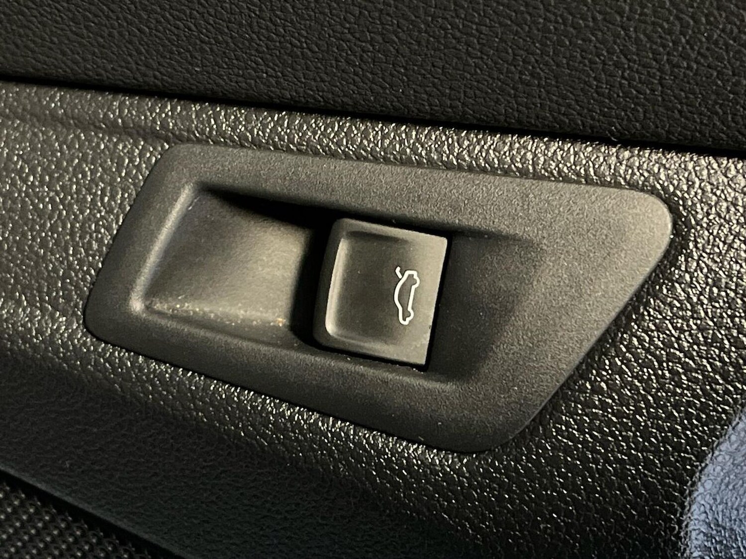 Used Volkswagen T-Roc 2018 for sale - 76232797: Photo 38