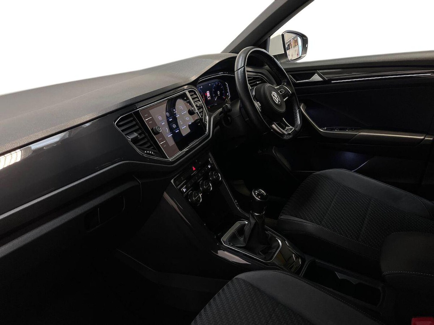 Used Volkswagen T-Roc 2018 for sale - 76232797: Photo 7