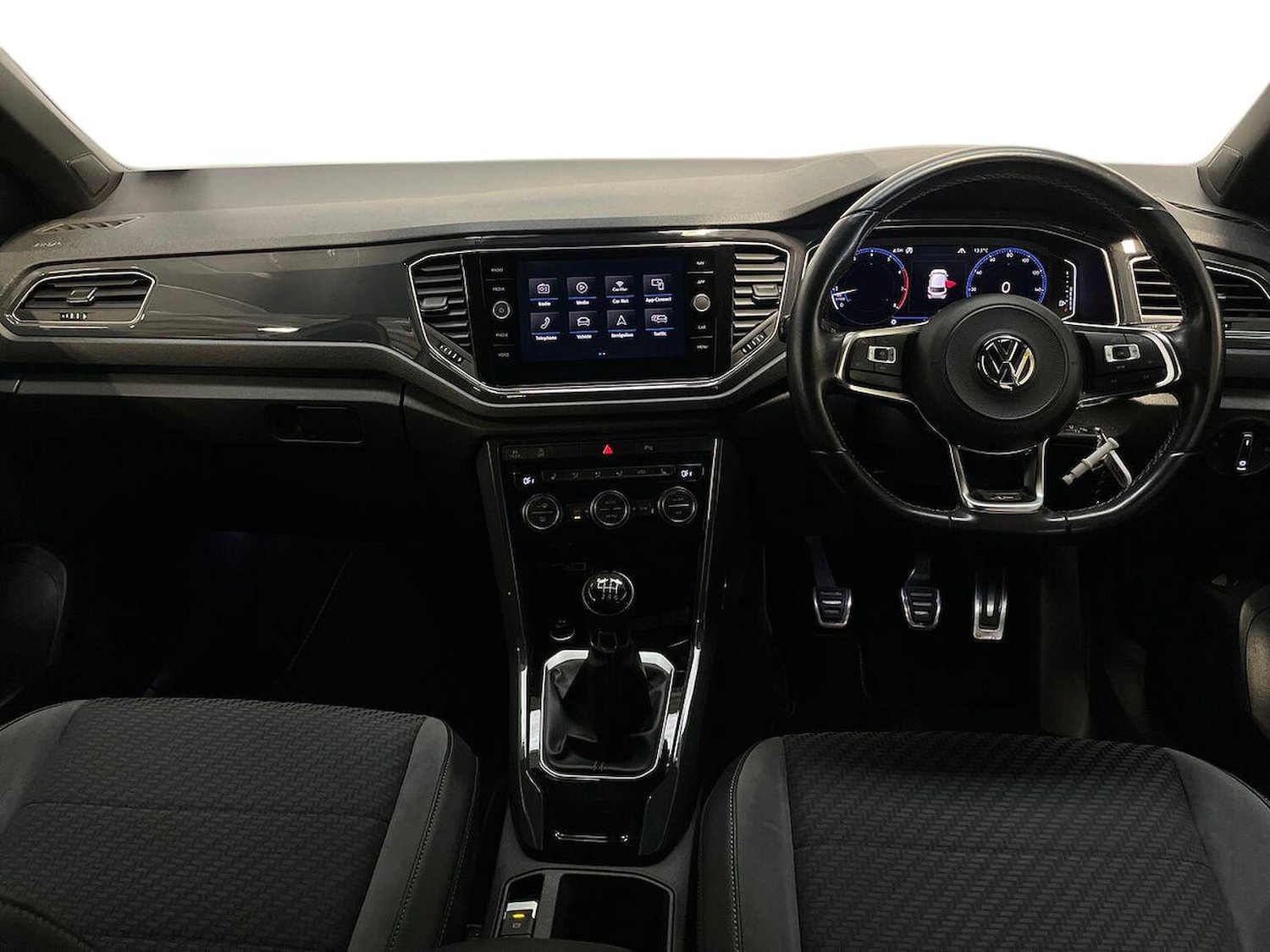 Used Volkswagen T-Roc 2018 for sale - 76232797: Photo 8