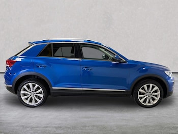 Used Volkswagen T-Roc 2021 for sale - 79006111: Photo