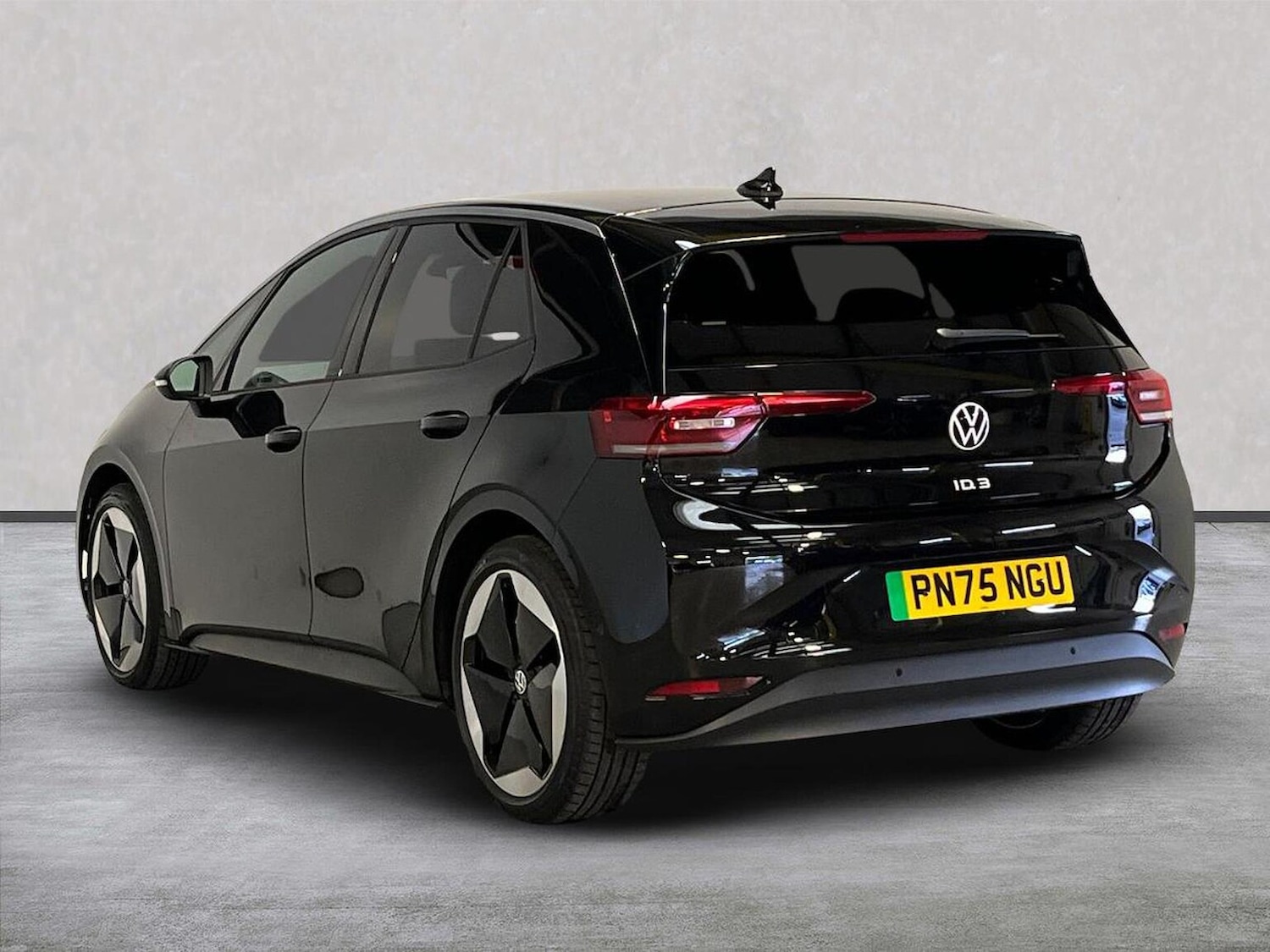 Used Volkswagen ID.3 2025 for sale - 76611638: Photo 2